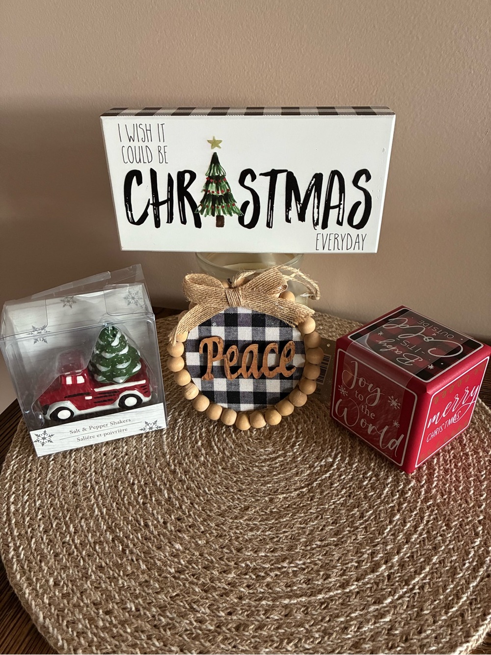 Christmas Decor Set of 4 pieces